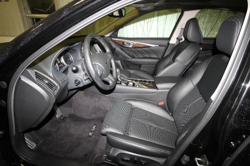 Infiniti
Q50
2016