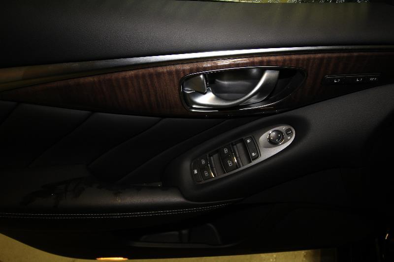 Infiniti
Q50
2016