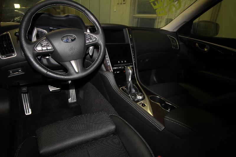 Infiniti
Q50
2016